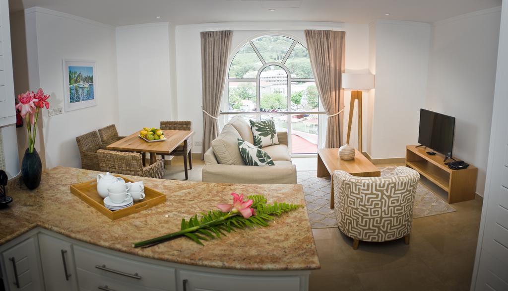 The Quadrant Luxury Apartments Виктория Екстериор снимка